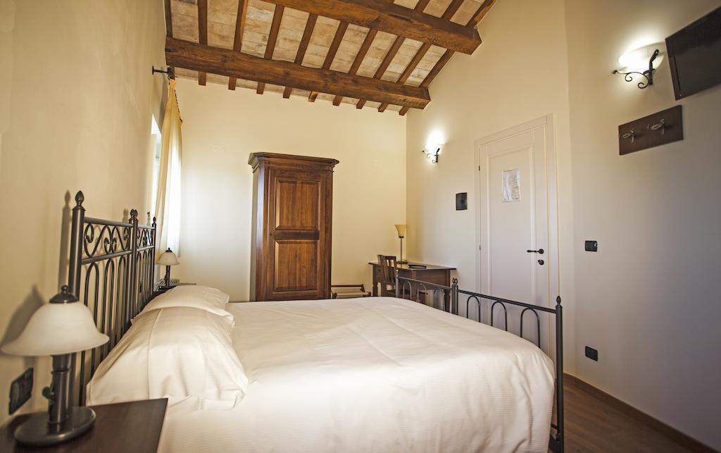 Il Ristoro Del Viandante Hotel Offagna Værelse billede